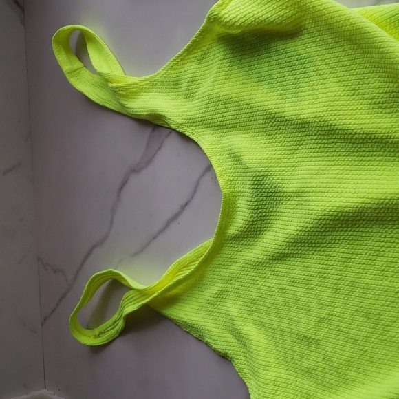Wild Fable Textured Versatile Bodysuit in Neon Yellow Size M - Picture 10 of 12